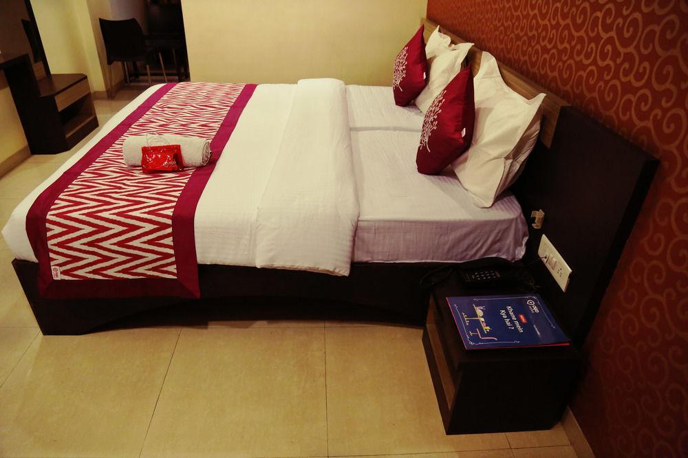 Oyo Rooms Yerwada Chowk ปูเน่ ภายนอก รูปภาพ